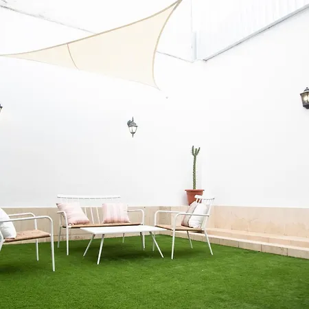 Tentudia Charming Apartments With Private Roof-Top Or Patio In San Bernardo By Ocityzen Seville Exterior photo